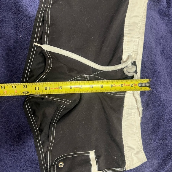 Used Roxy board short  13 - Picture 12 of 16